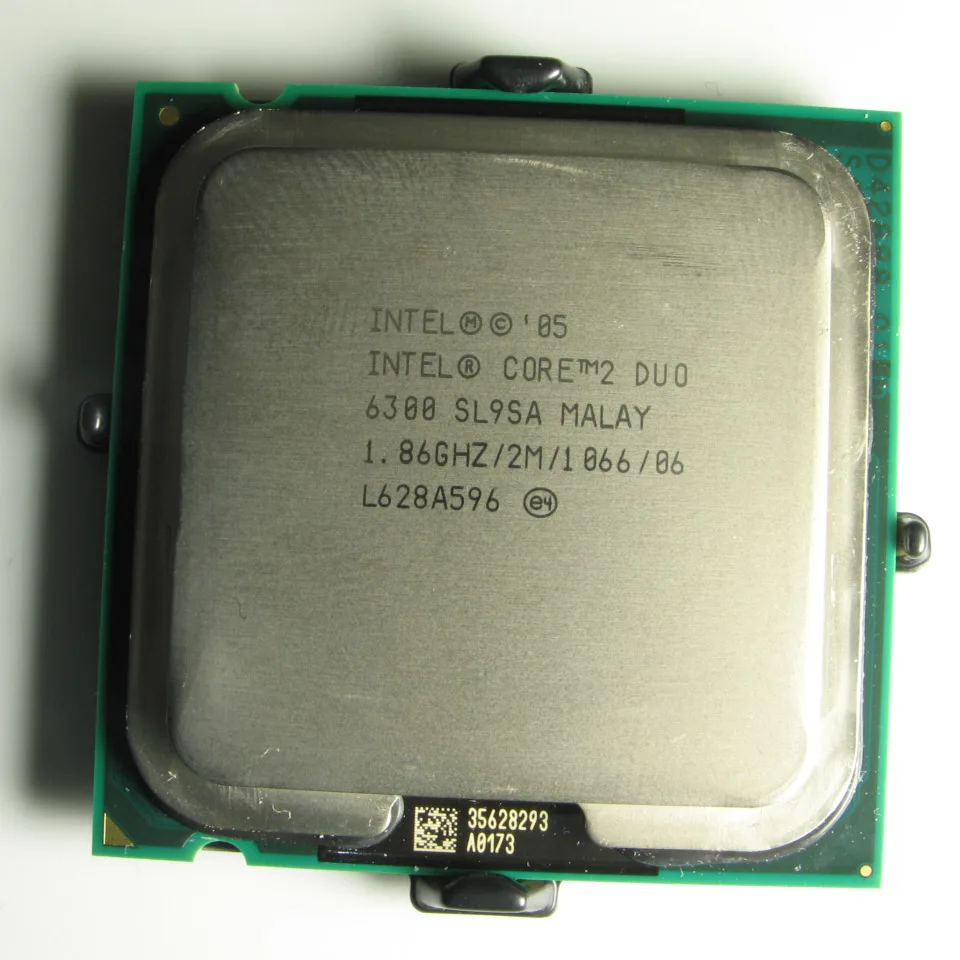 Top-down view of an Intel Core 2 Duo processor showing a clean, bare integrated heat spreader with no thermal paste on it